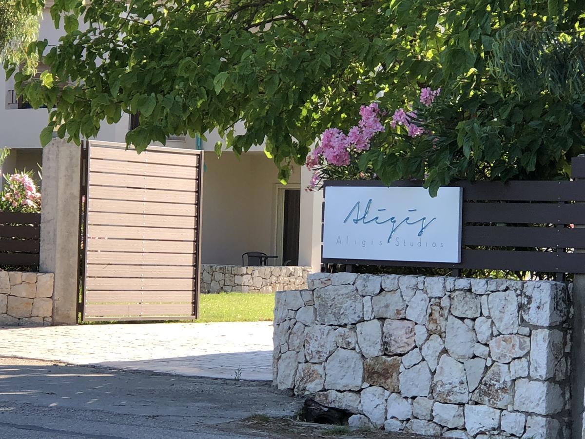 Aligis Studios Kateleios Exteriör bild